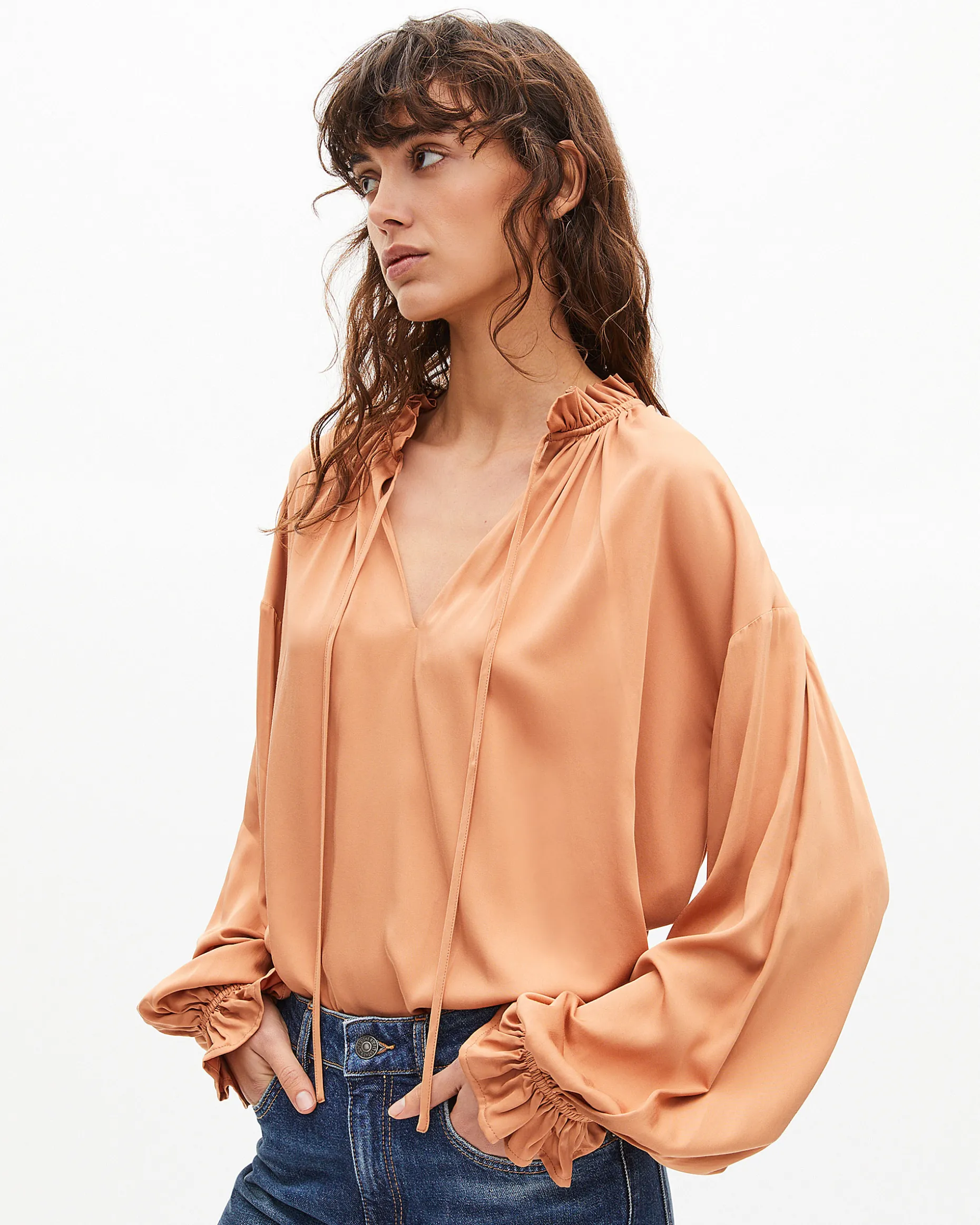 Blouse avec volants orange foncé
