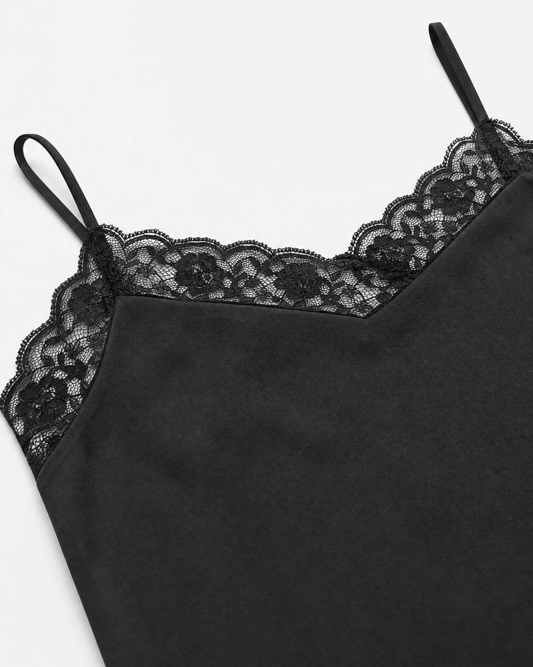 Caraco en soie et dentelle noir