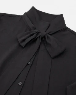 Chemise avec lavallière noire