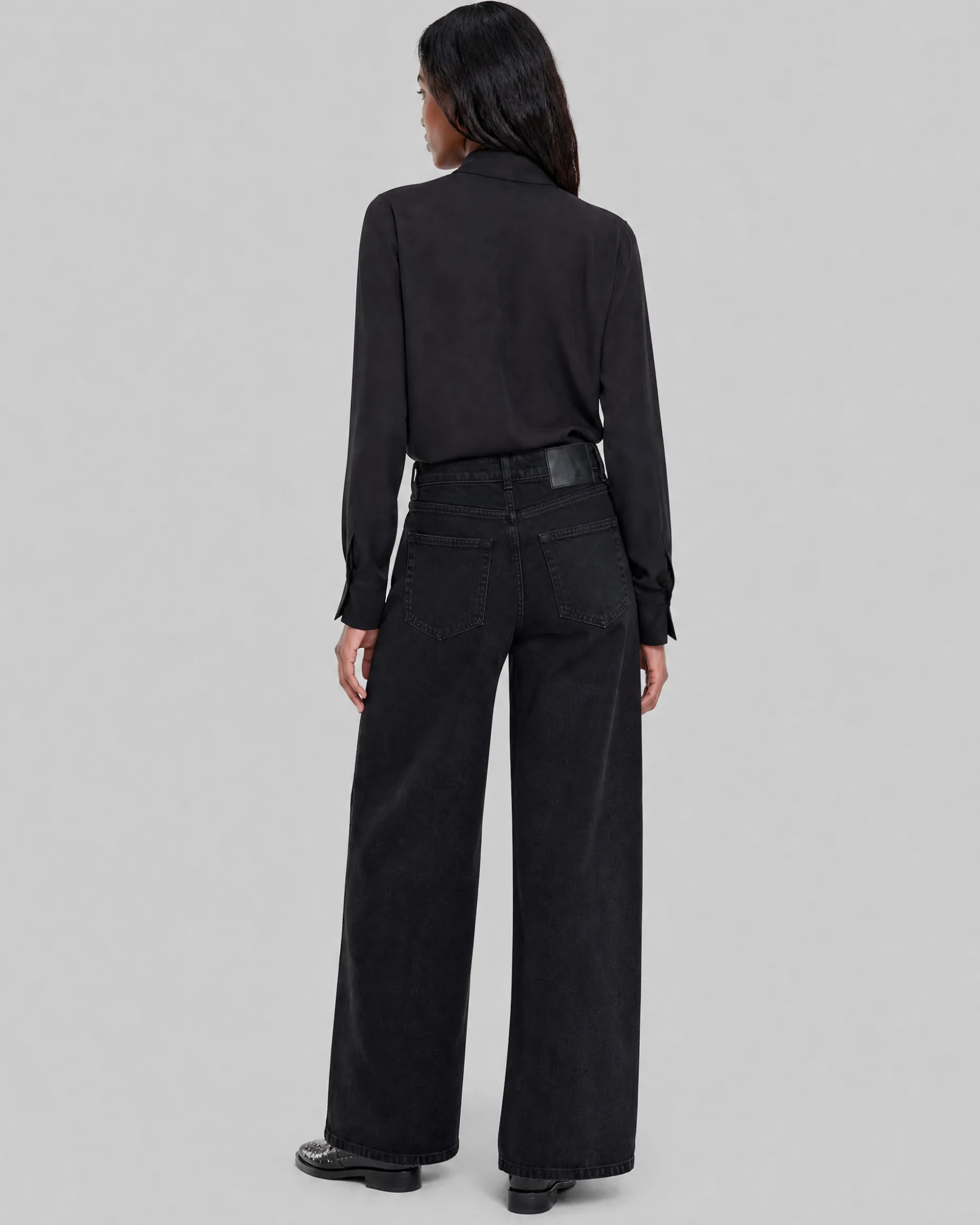 Chemise avec lavallière noire