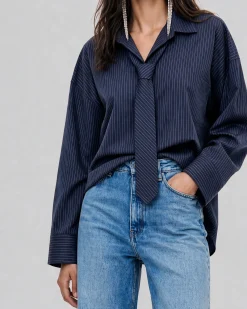 Chemise en coton rayée avec cravate amovible marine