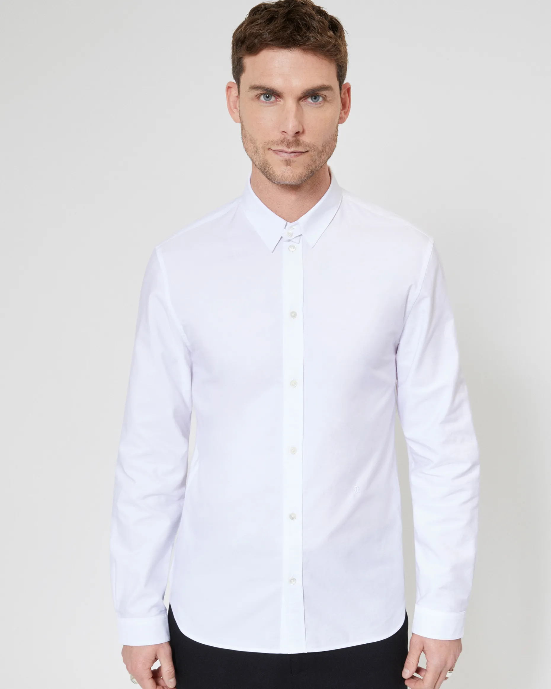 Chemise formelle avec bride blanche