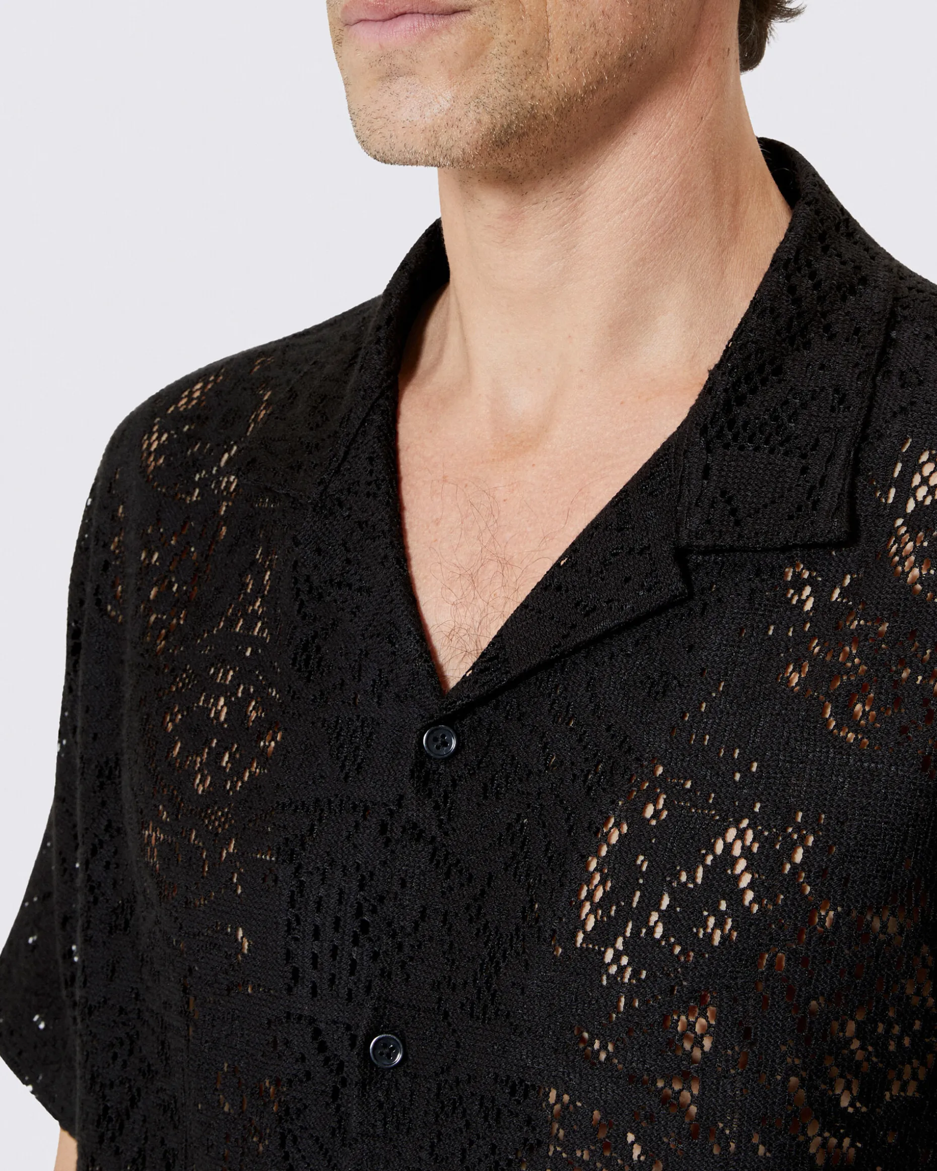 Chemise manches courtes en dentelle noire