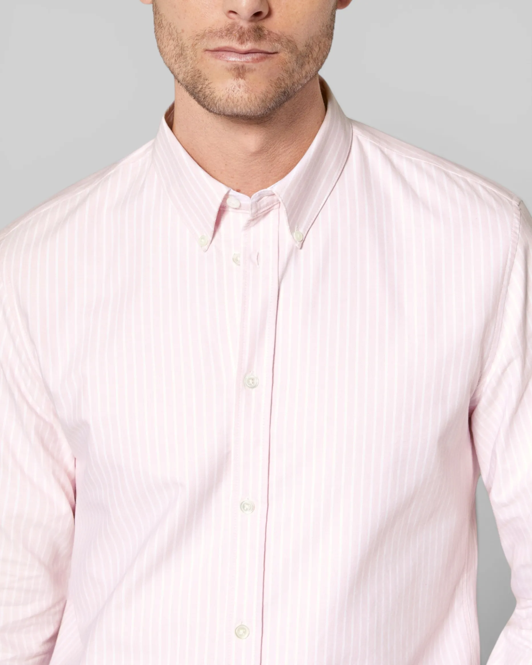 Chemise à rayures blanche et rose