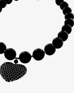 Collier pendentif cœur avec perles noir