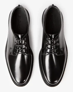 Derbies avec oeillets en cuir noires