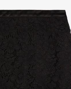 Jupe courte en dentelle noire