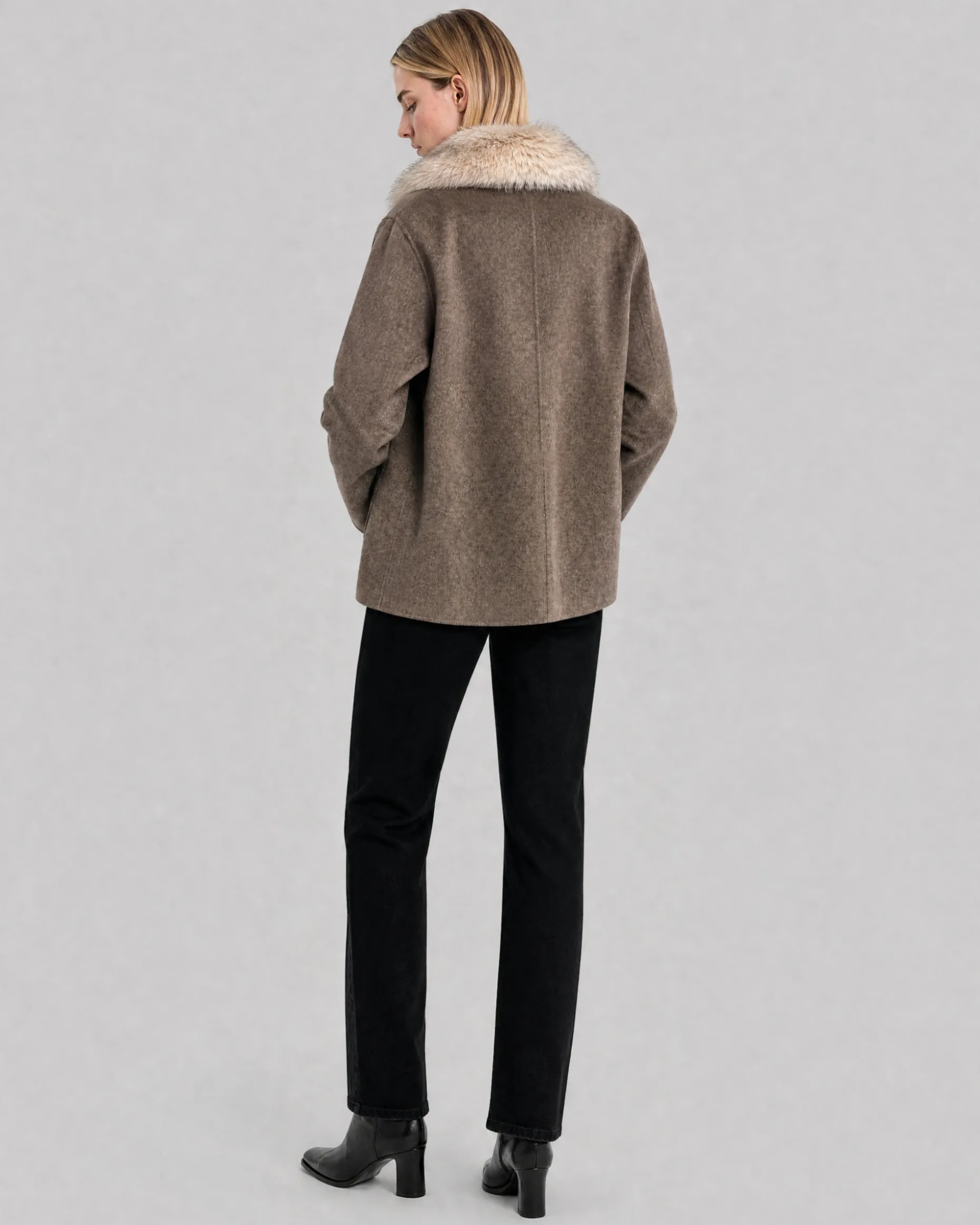 Manteau en laine mélangée avec col fausse fourrure beige
