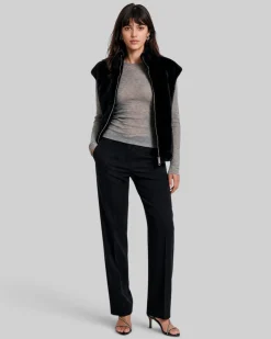 Manteau sans manches en fausse fourrure noir