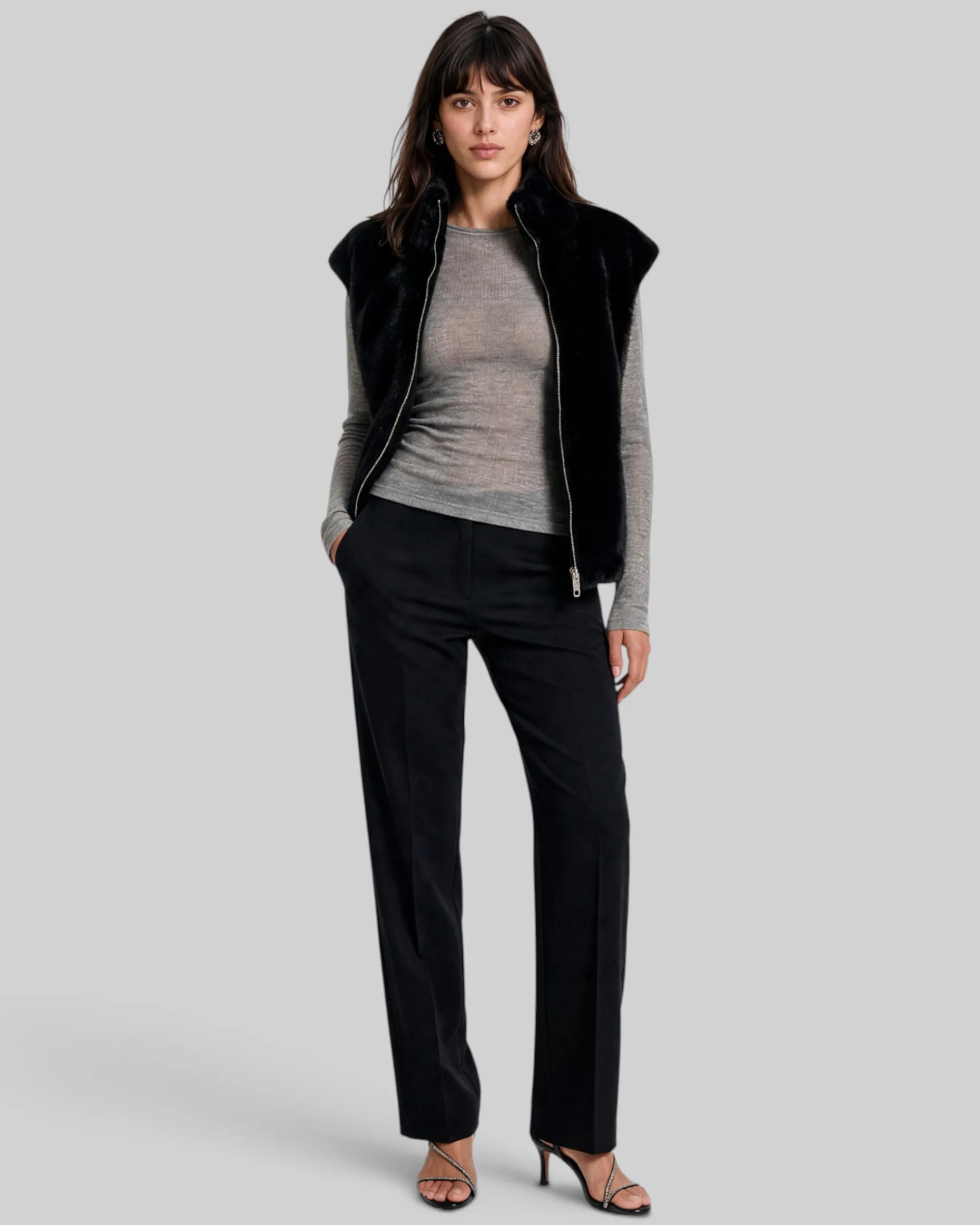 Manteau sans manches en fausse fourrure noir