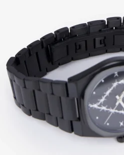 Montre avec coeur noire