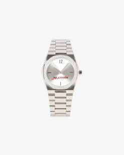 Montre What Is argentée