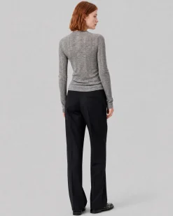 Pantalon de tailleur ajusté en laine noir