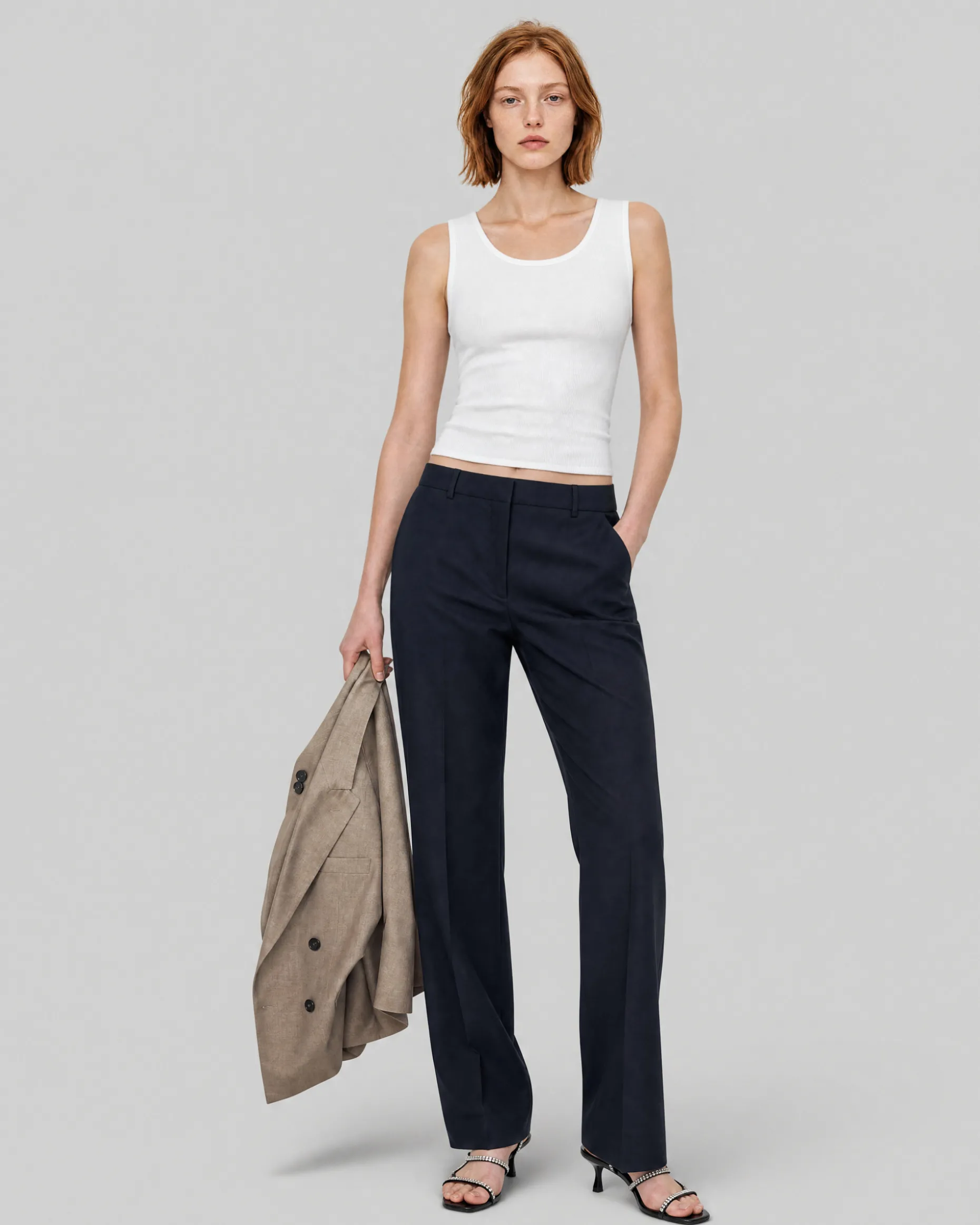 Pantalon de tailleur ajusté en laine marine