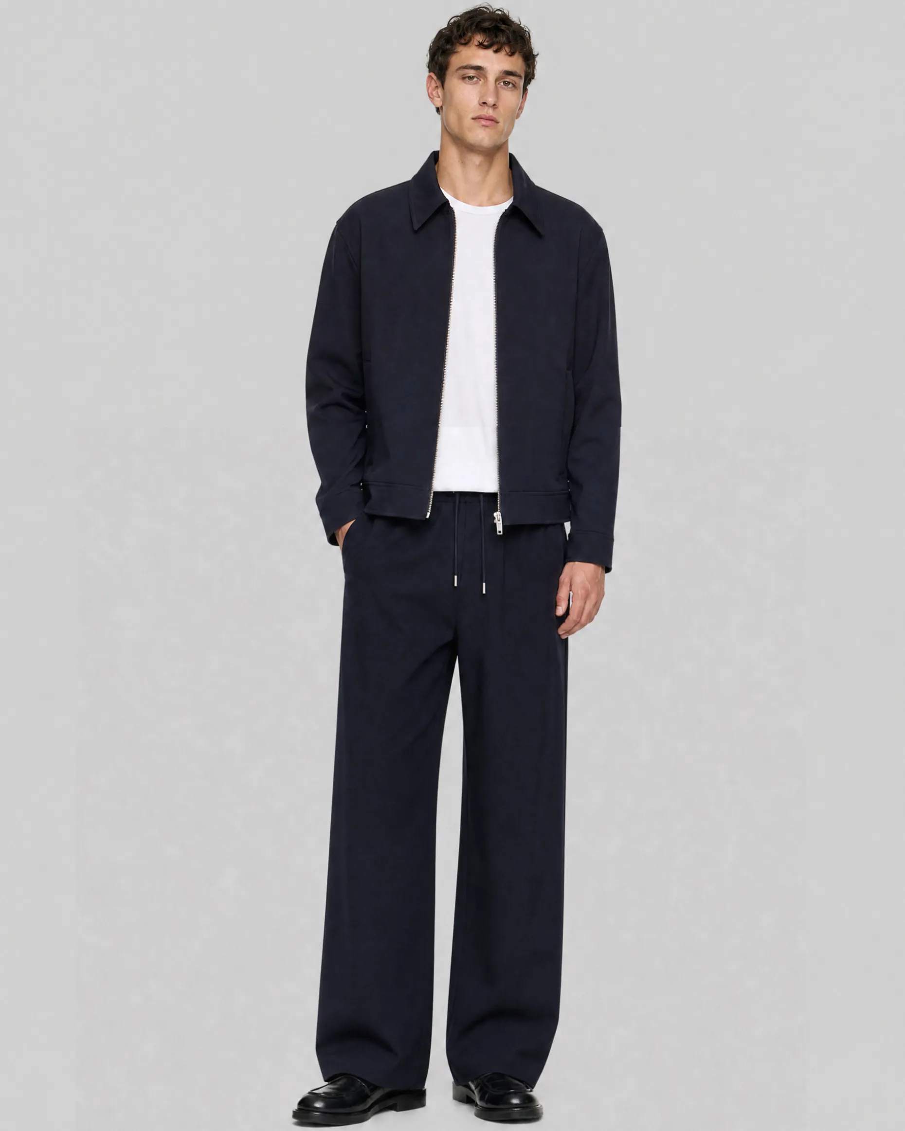 Pantalon droit en laine marine