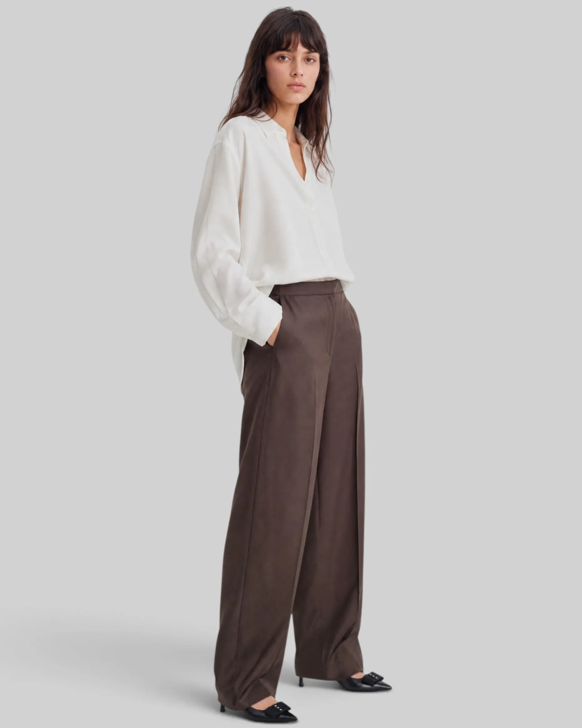 Pantalon large en satin marron