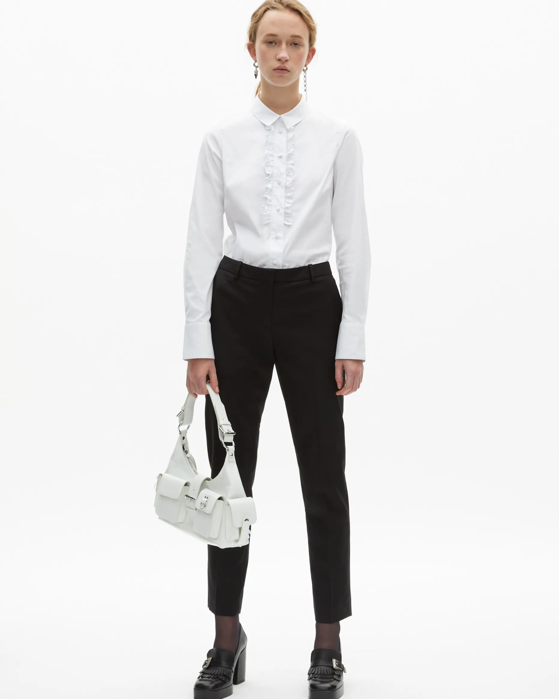 Pantalon tailleur en laine coupe ajustée noir