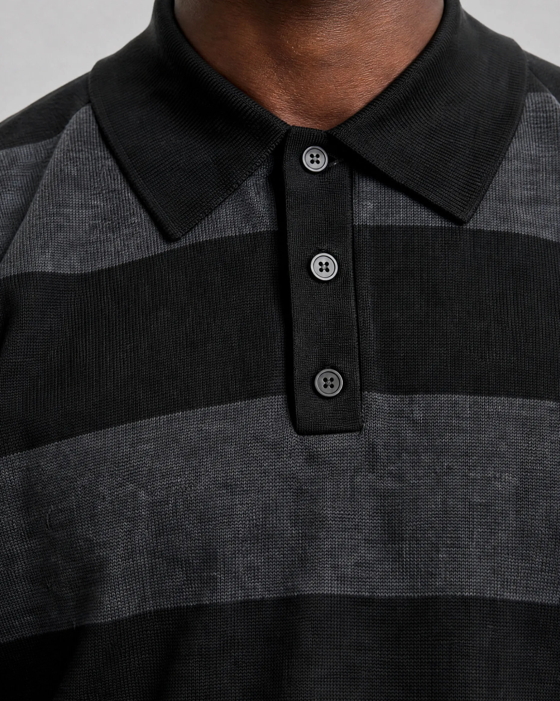 Pull col polo à rayures en laine gris