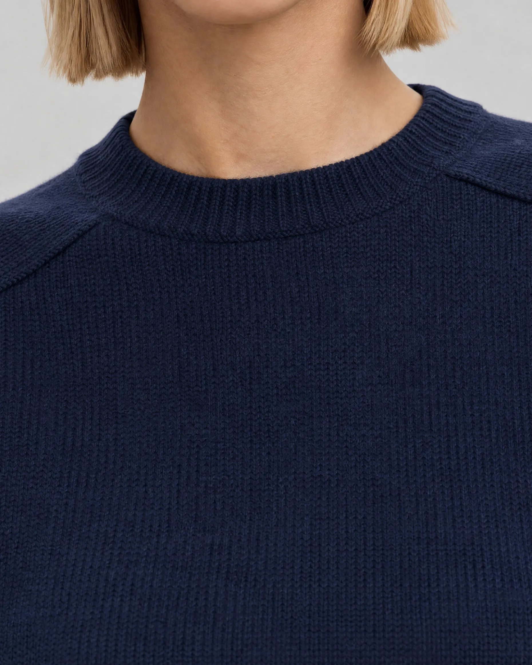 Pull en laine merinos marine