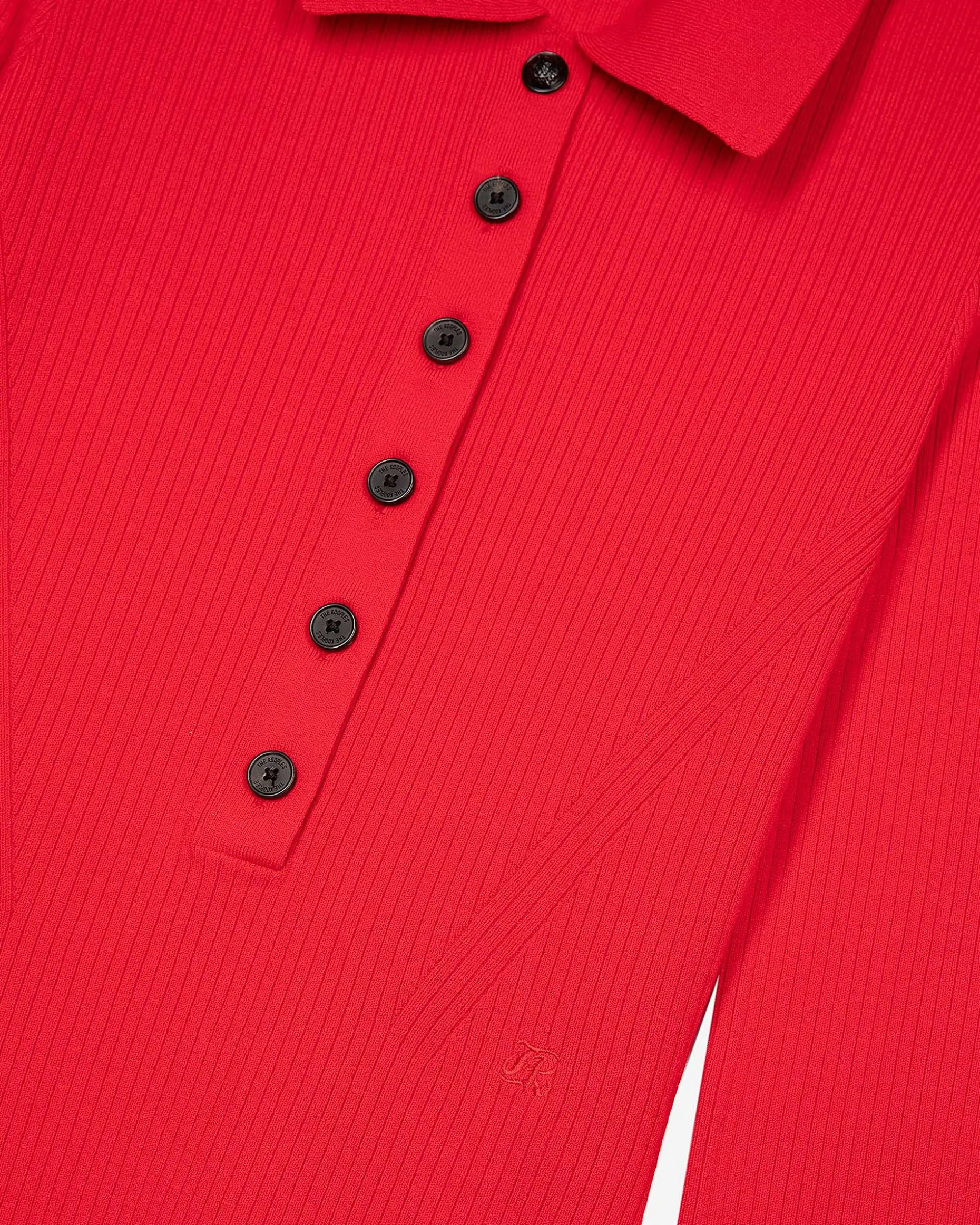 Pull en maille côtelée rouge