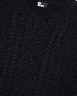 Pull torsadé en laine noir