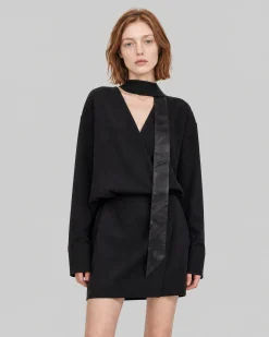 Robe courte cache-cœur noire