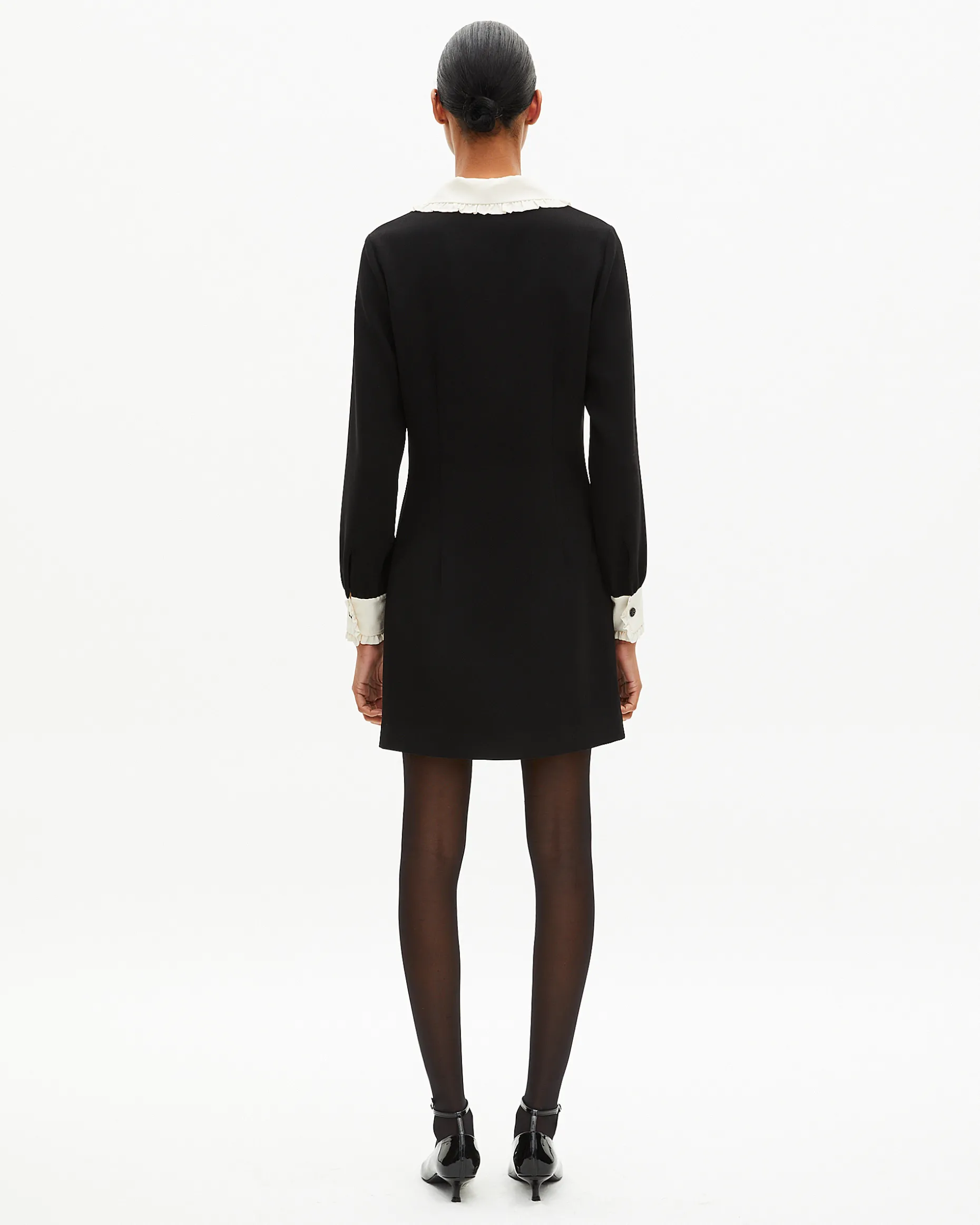 Robe courte col contrasté noire