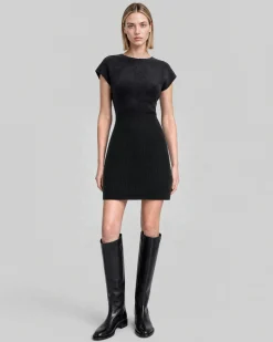 Robe courte en maille noire