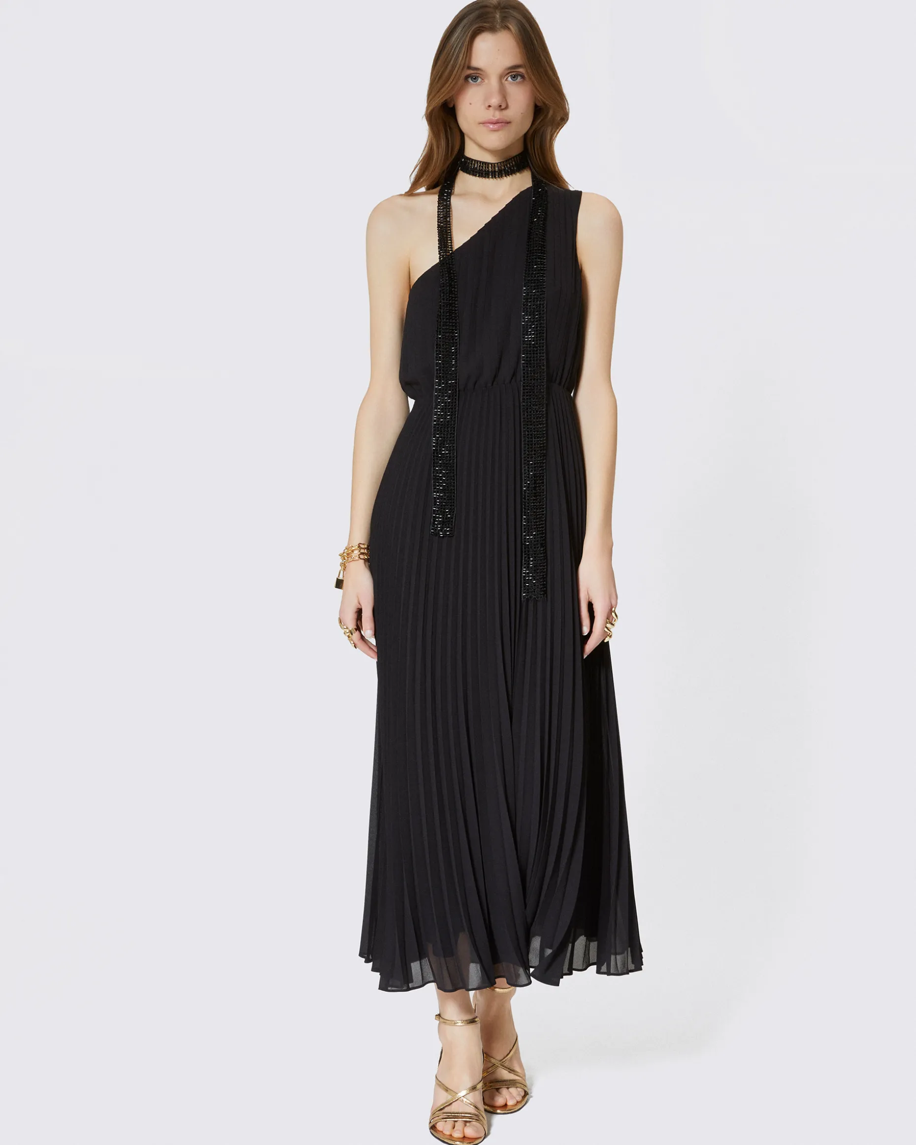 Robe longue asymétrique plissée noire