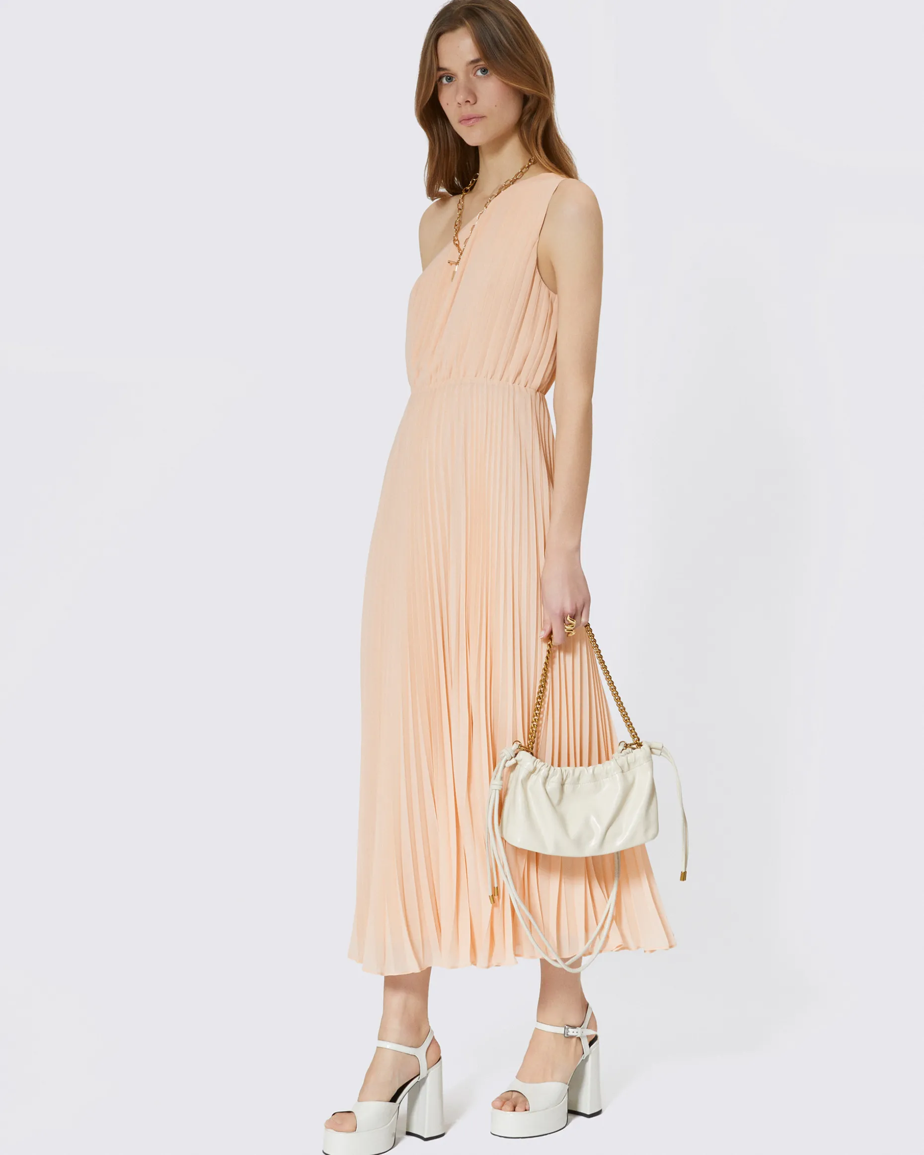 Robe longue asymétrique plissée pêche