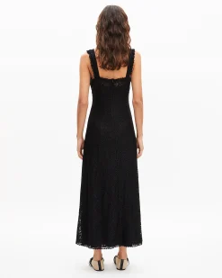 Robe longue en dentelle noire