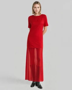 Robe longue en satin rouge