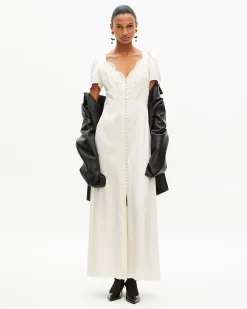 Robe longue en soie avec dentelle ecru