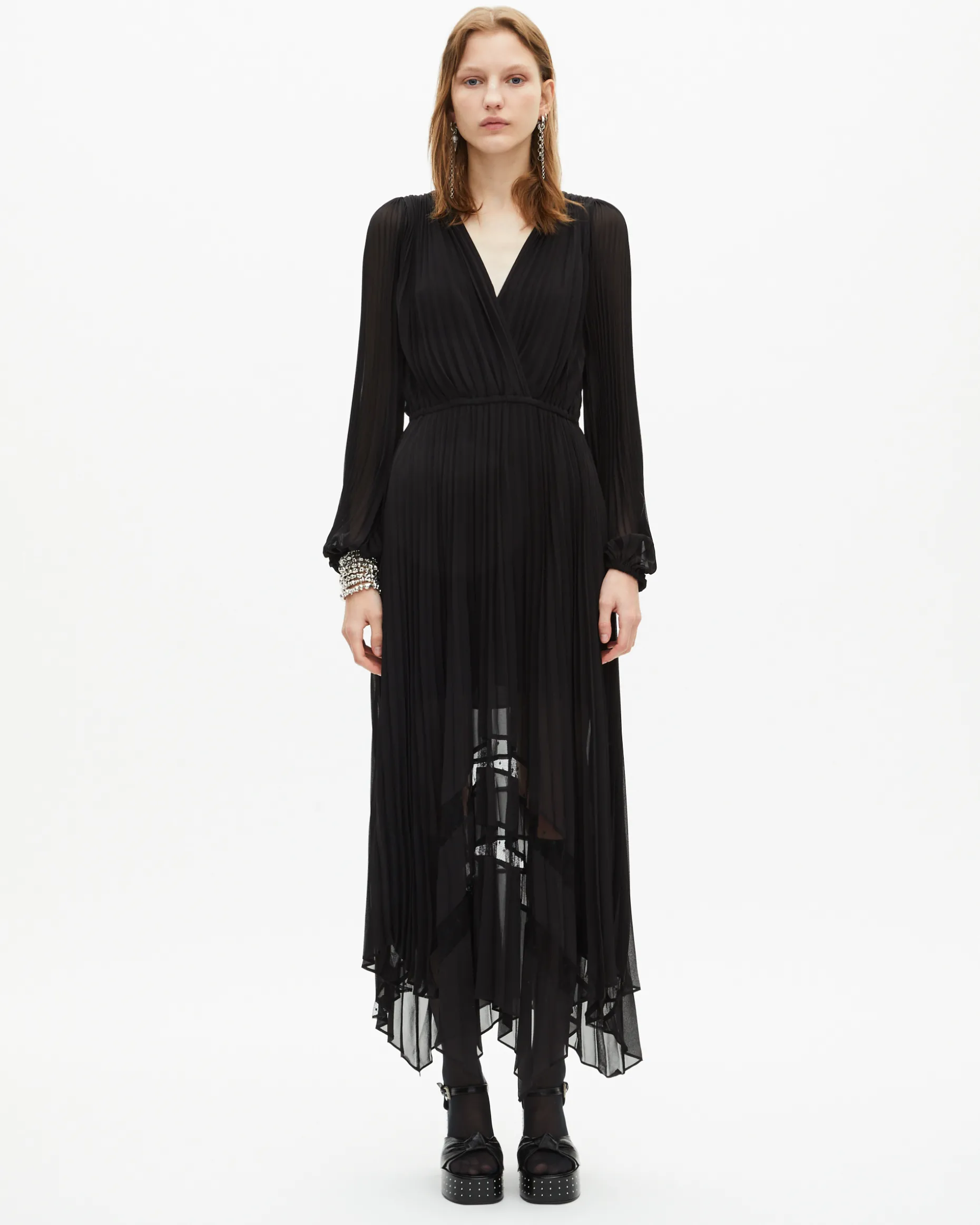 Robe longue plissée avec dentelle noire