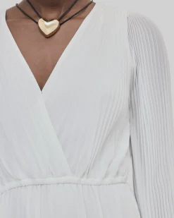 Robe longue plissée avec plumetis écrue