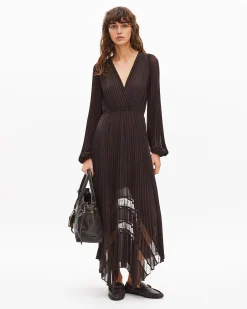 Robe longue plissée marron