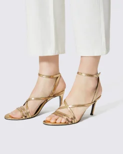 Sandales à talons en cuir doré