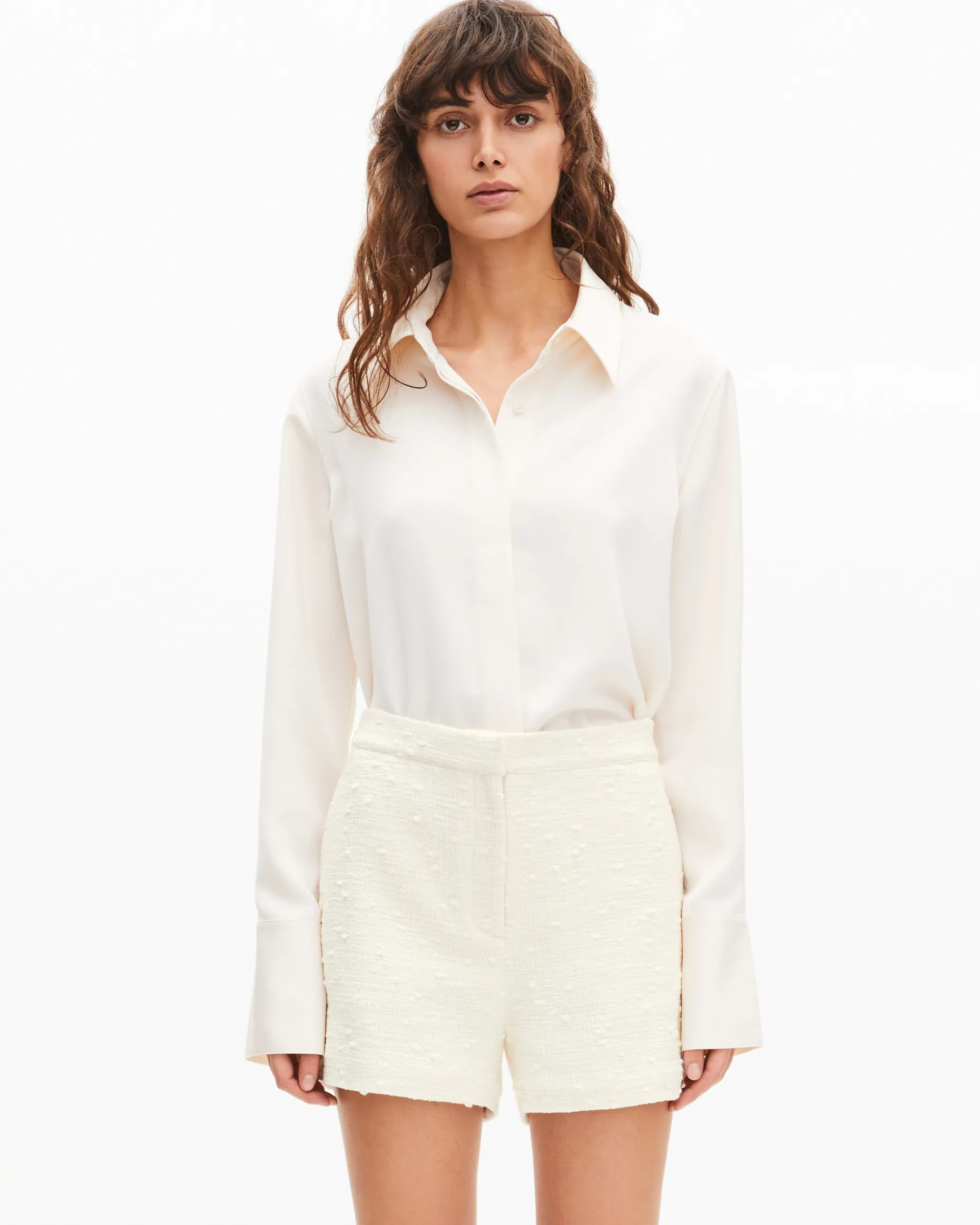 Short tailleur en tweed écru