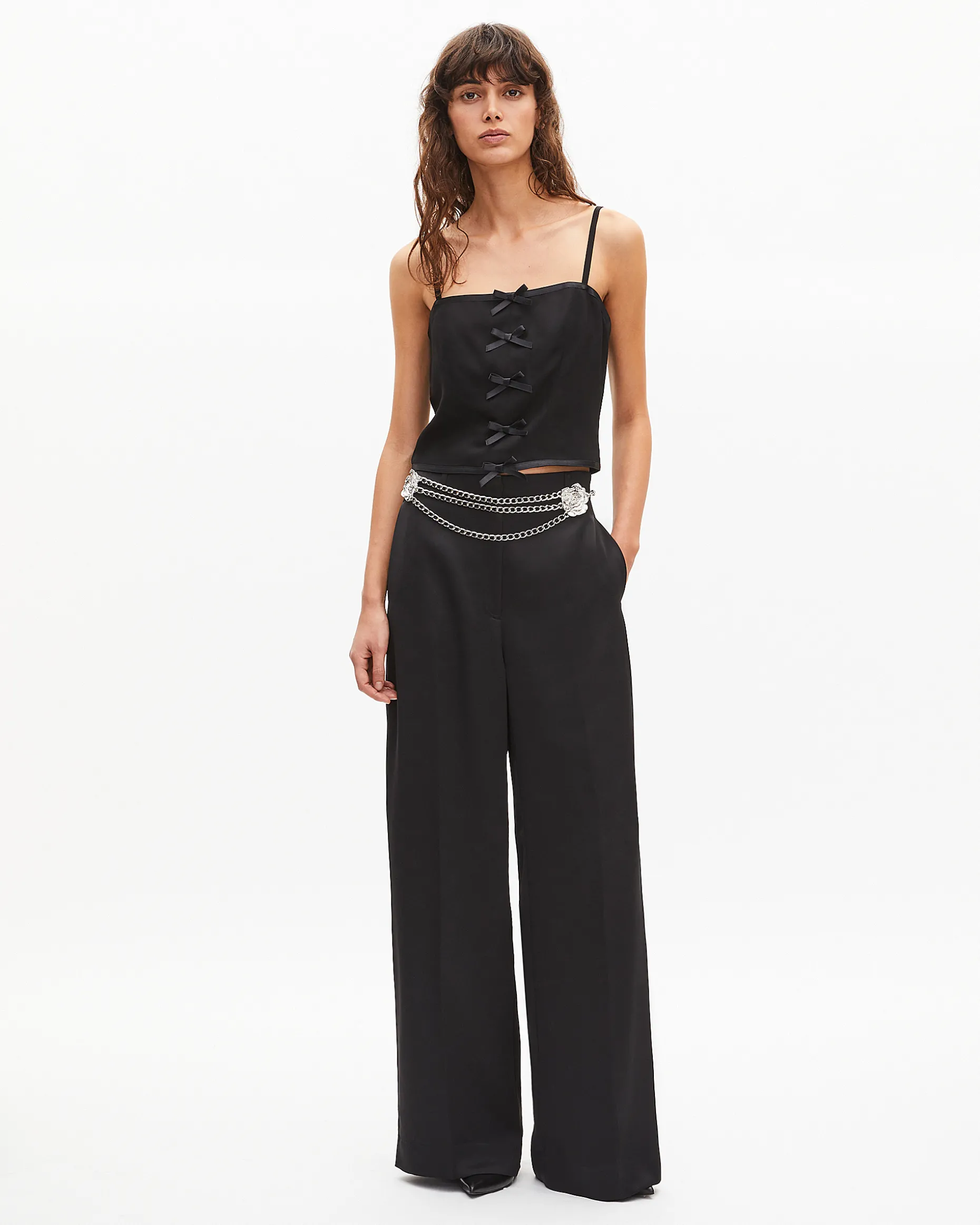 Top avec détails de nœuds noir