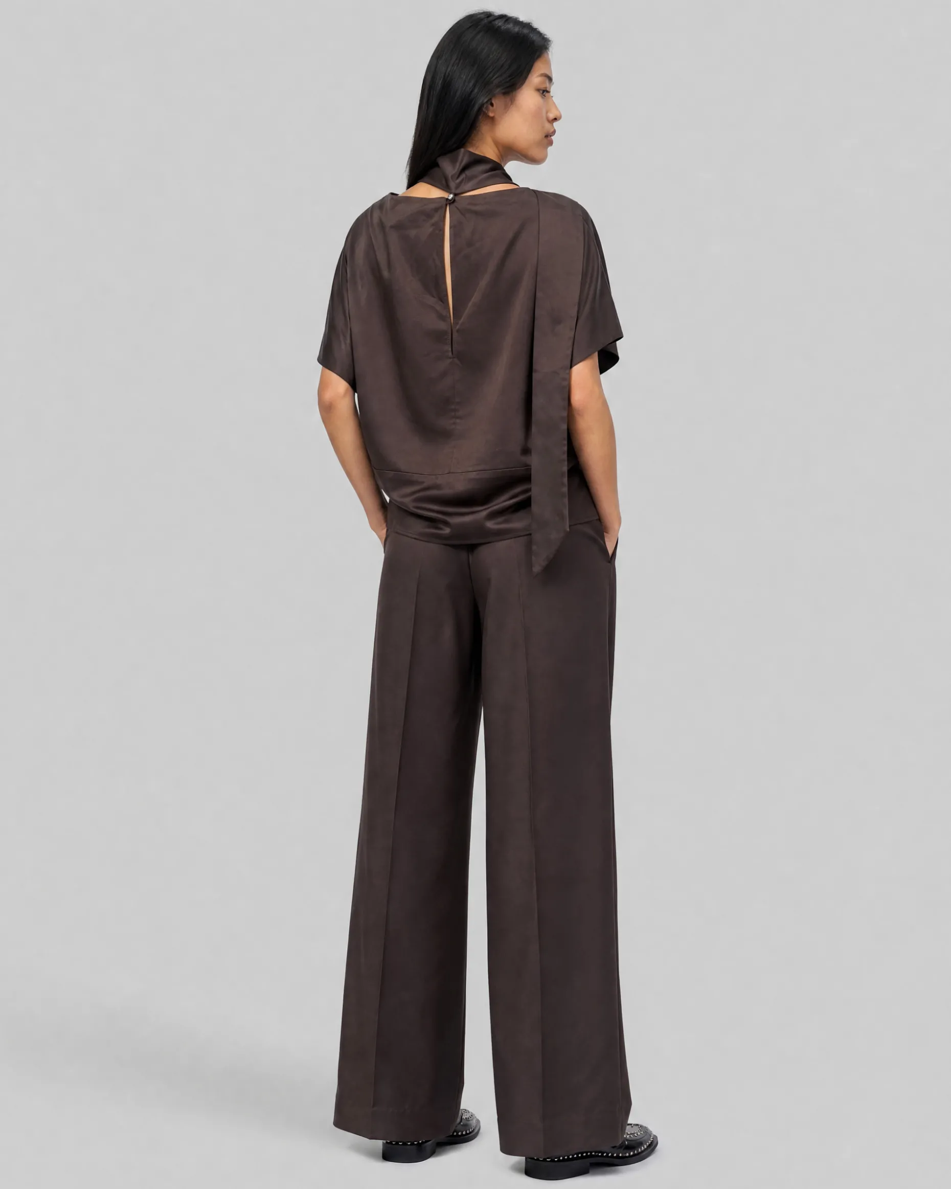 Top avec lavallière en satin marron