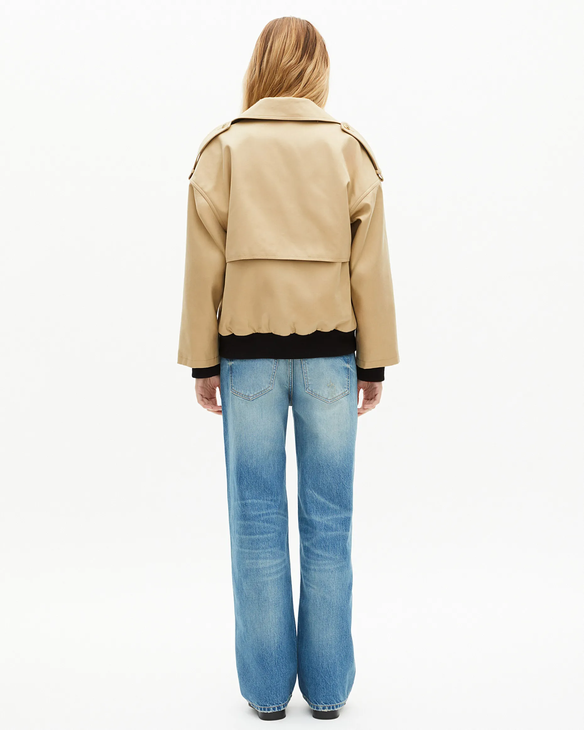 Trench court en coton beige