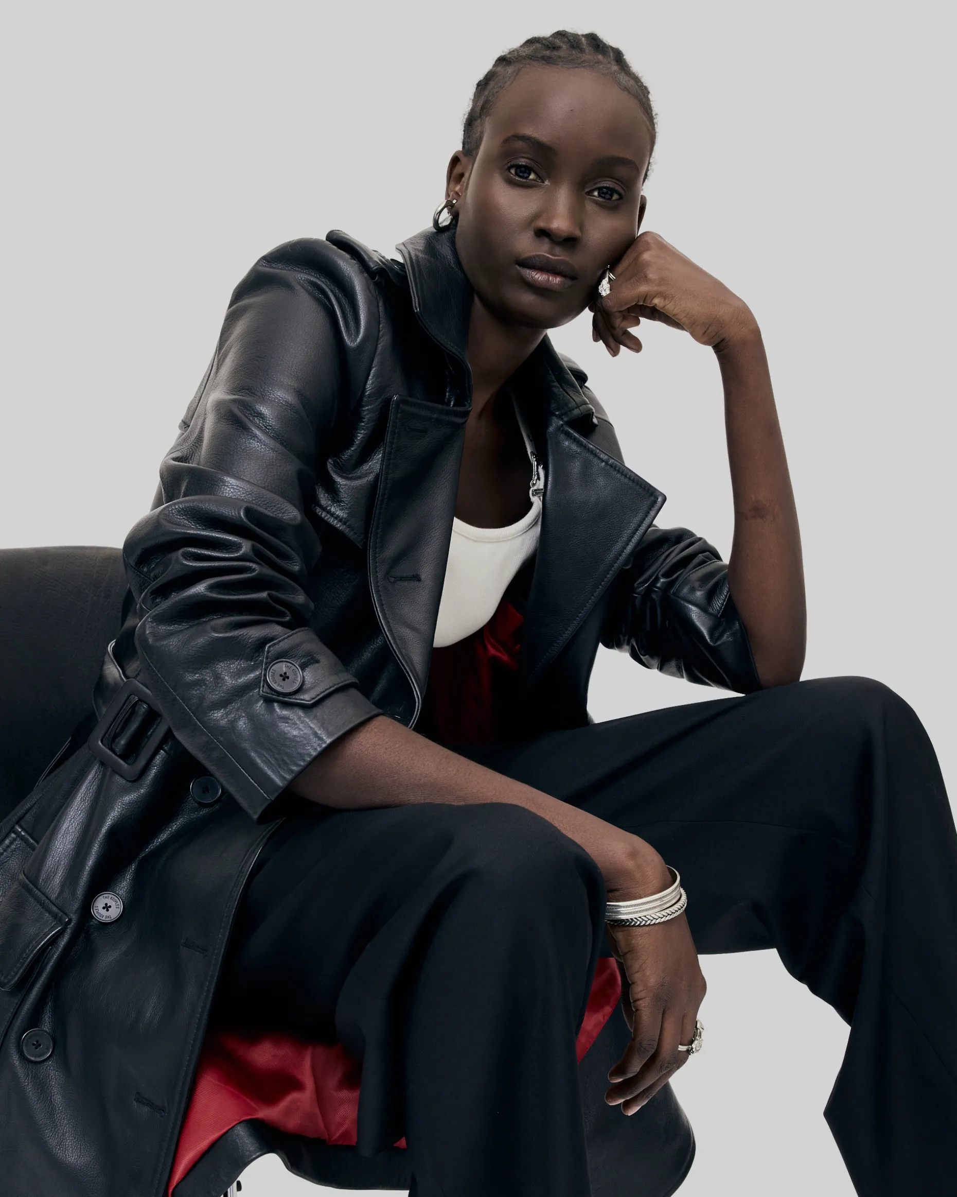 Trench long en cuir noir