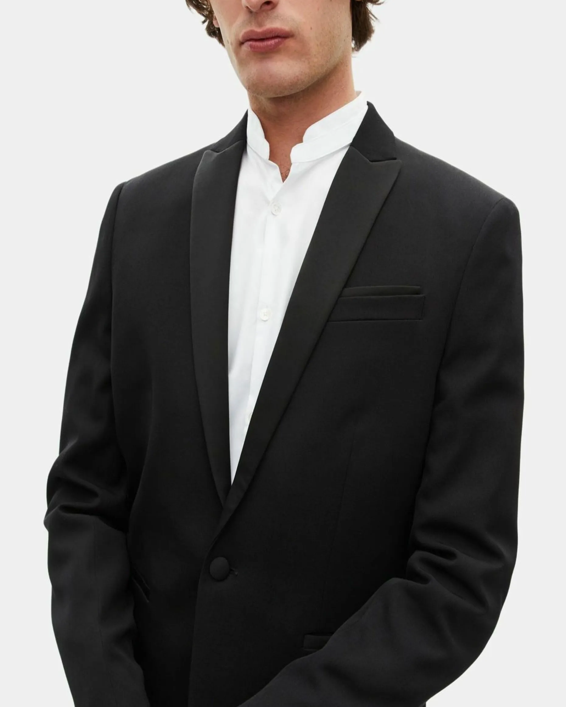 Veste de smoking avec détails en satin coupe ajustée noire