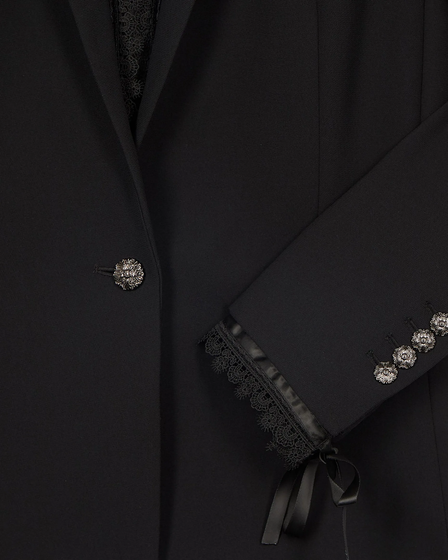 Veste tailleur avec bande dentelle noire